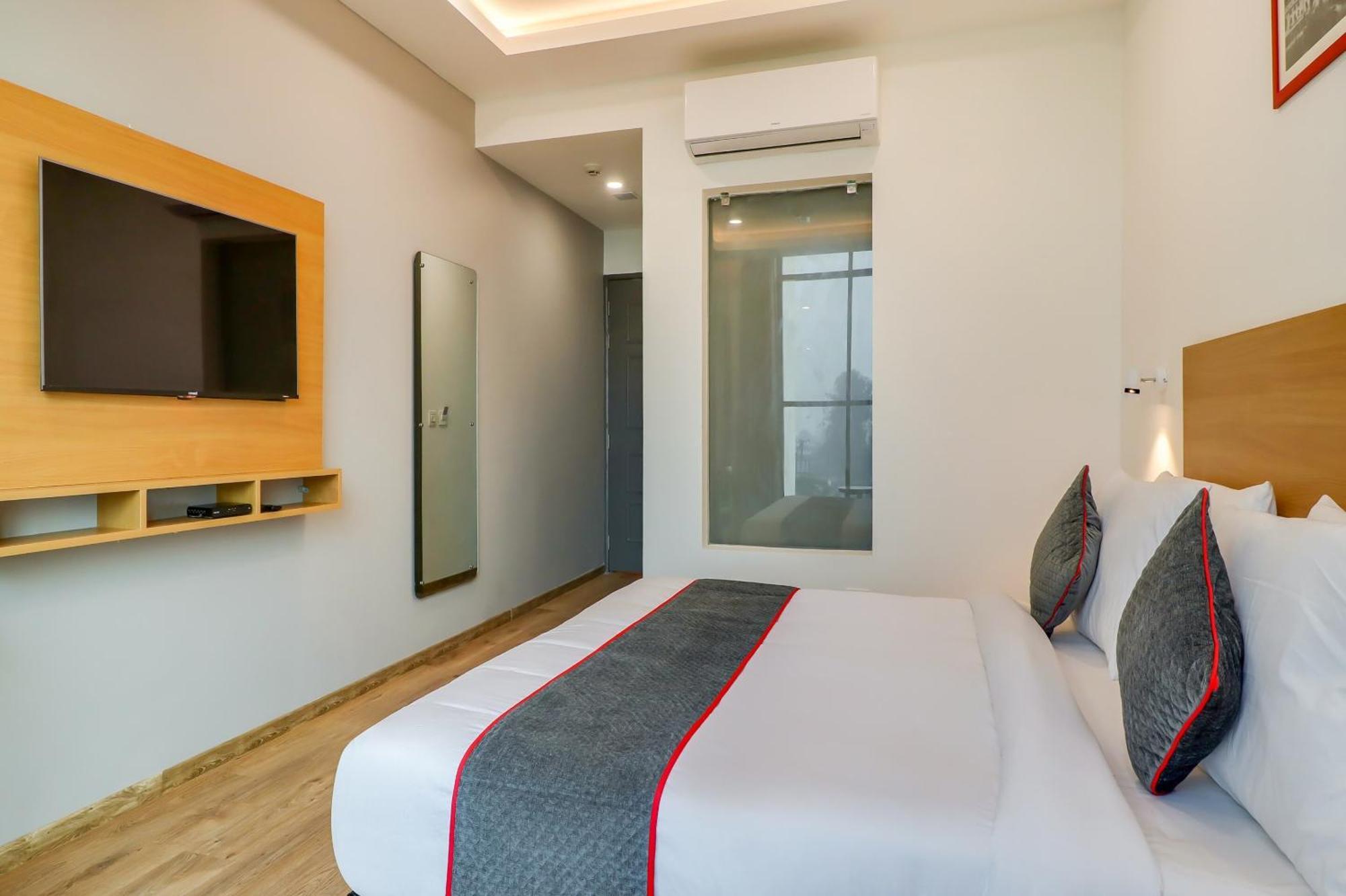 Готель Super Townhouse Jashn Chinhat Екстер'єр фото