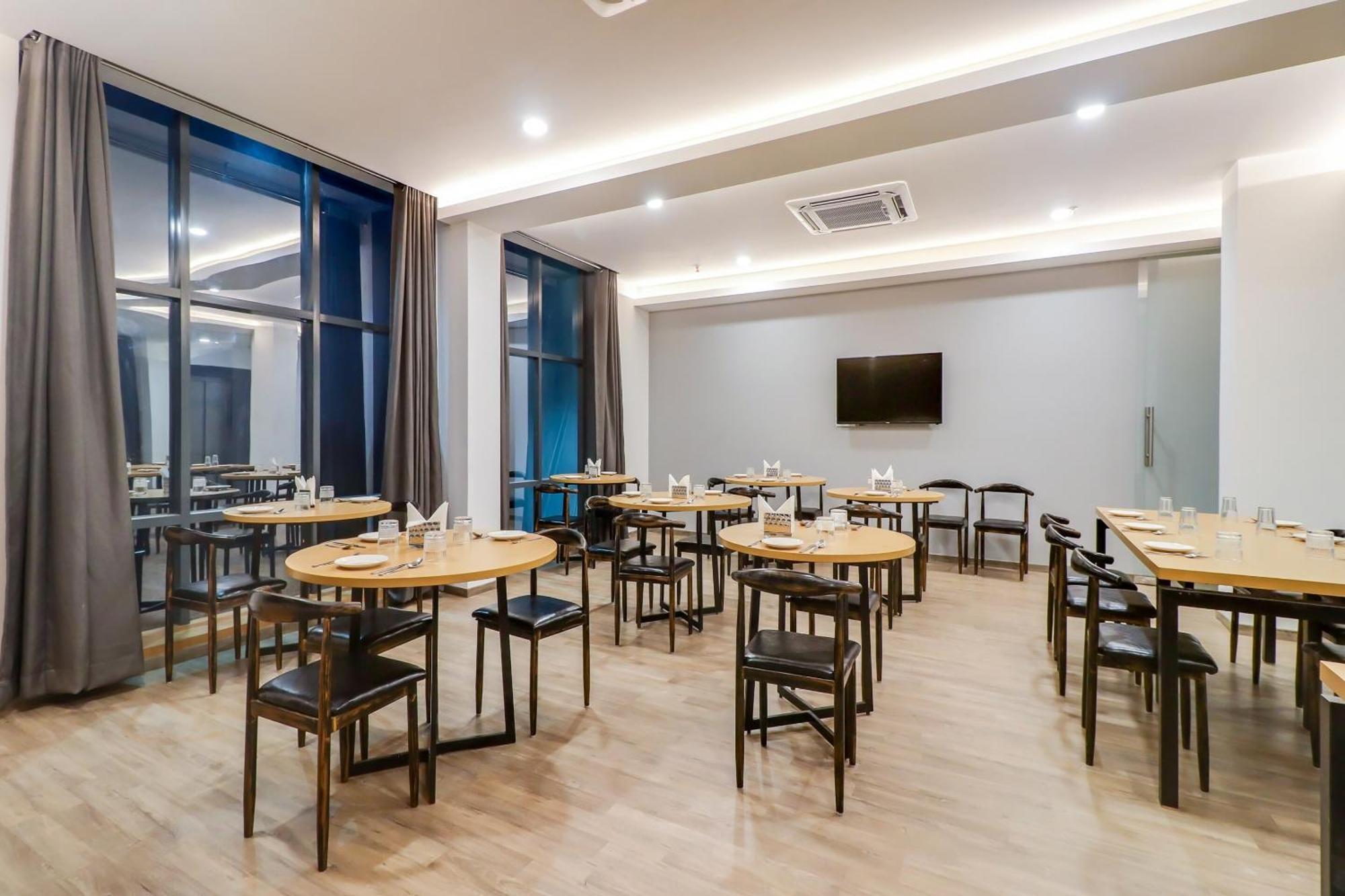 Готель Super Townhouse Jashn Chinhat Екстер'єр фото