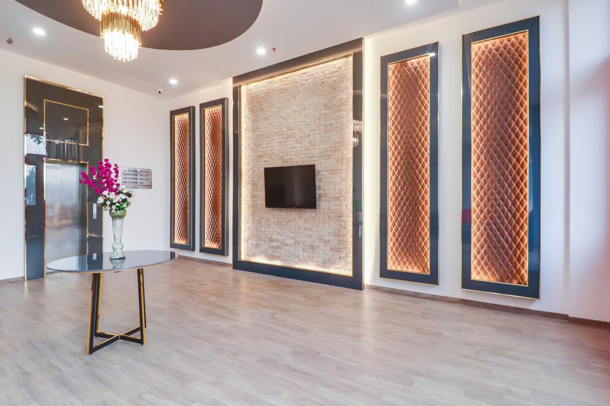 Готель Super Townhouse Jashn Chinhat Екстер'єр фото